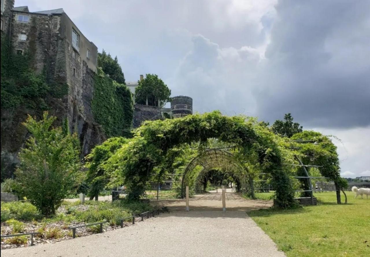 Le Chateau Angers Eksteriør bilde