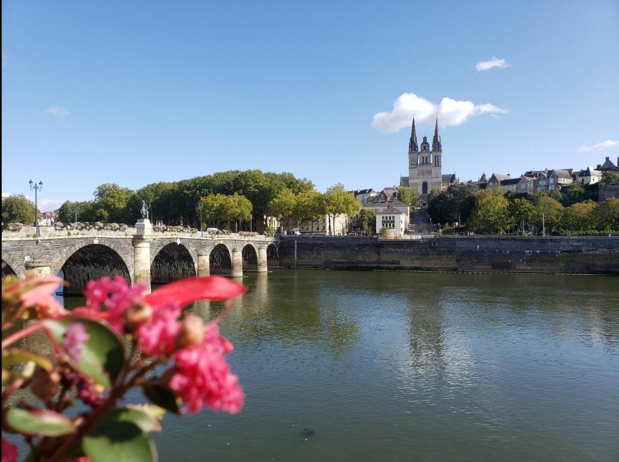 Le Chateau Angers Eksteriør bilde